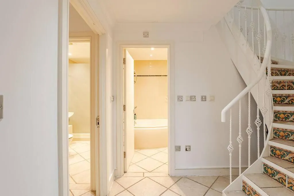 Stunning Duplex Penthouse With Shard Views Apartment London